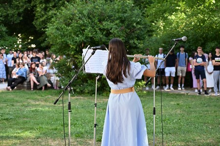 Gimnazija Ravne ponosno obeležila 34. obletnico dneva državnosti (4)
